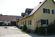 Spargelhof Wenger: auf dem Weengerhof gibt es saisonal Spargel und ganzjährig Speisekartoffeln aus eigenem Anbau (Fotos.Martin Schmitz)